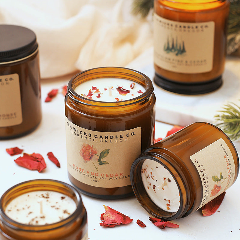 Smokeless bedroom with dried flower scented candles